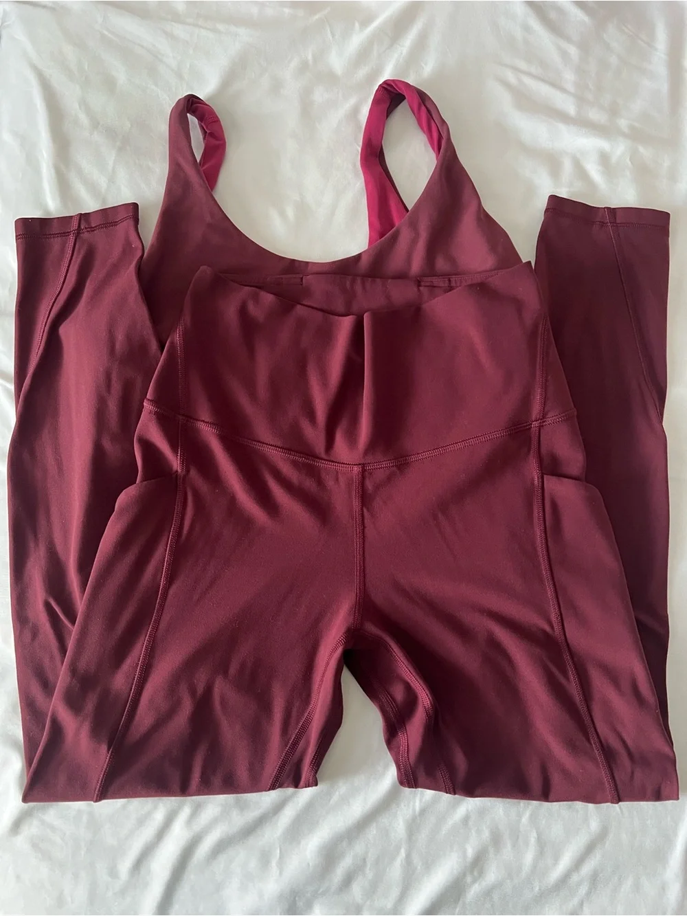 Lululemon- Align reversible Sports Bra (10) & Leggings (6) Set